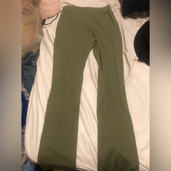 green flare leggings - Picture 2 of 2